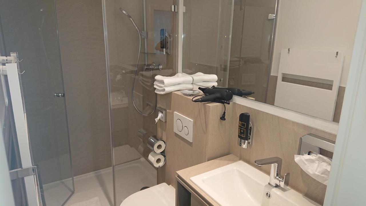 Apart-House Nuernberg Aparthotel Bagian luar foto